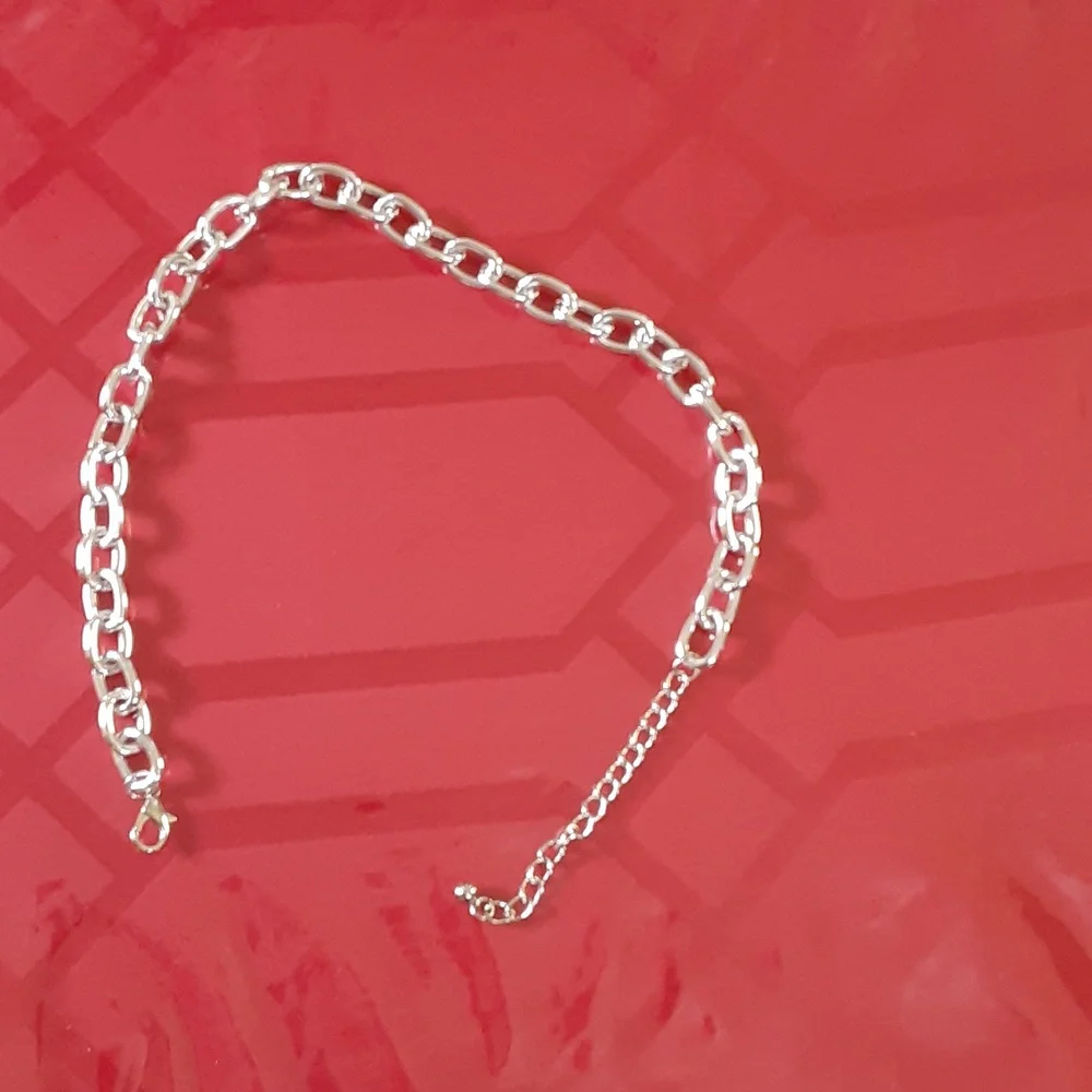Necklace fashion choker